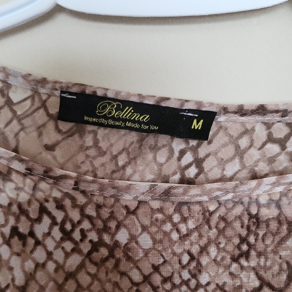 Elegant Chic Brown Patterned Women's Top – Stylish & Versatile Size M - Picture 2 of 7